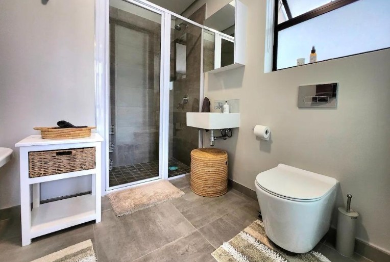2 Bedroom Property for Sale in Summerstrand Eastern Cape